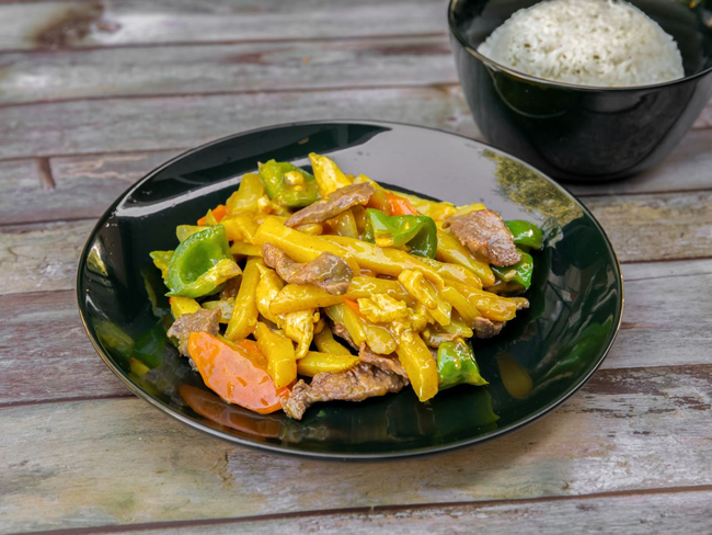 .Beef w Curry Sauce
