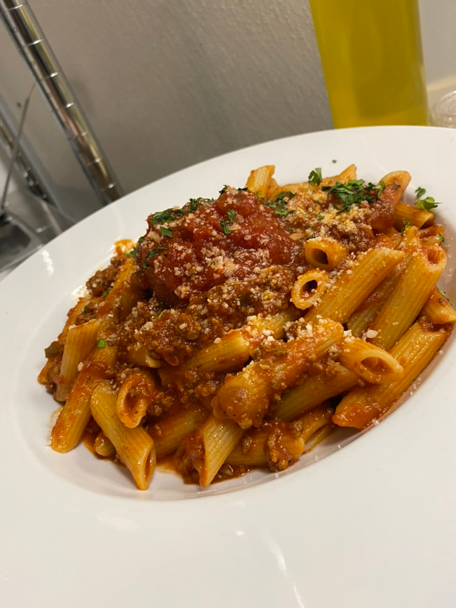 RIGATONI BOLOGNESE