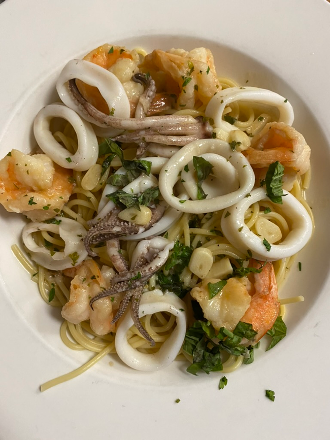 SHRIMP & CALAMARI SCAMPI