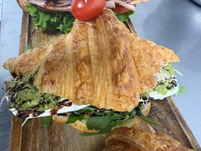 BURRATA SANDWICH
