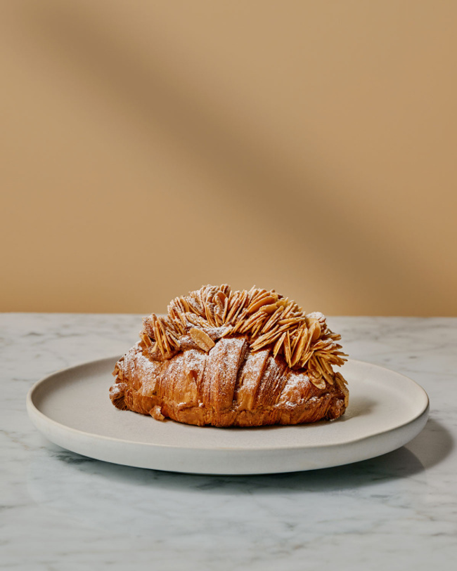 ALMOND CROISSANT