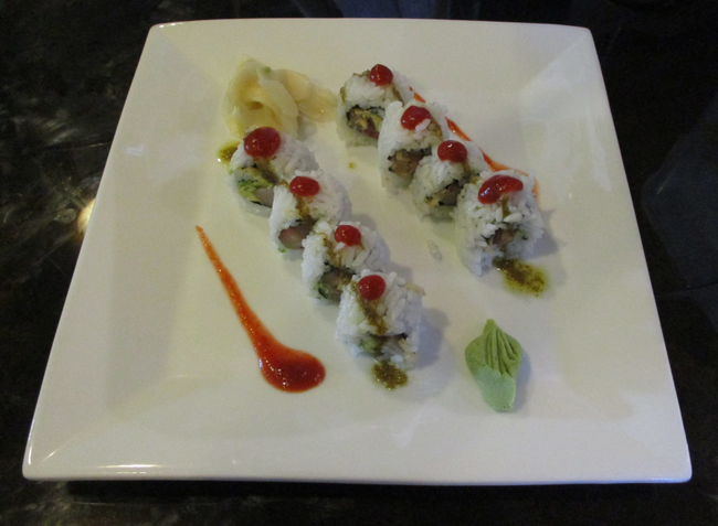 Hamachi Verde Roll
