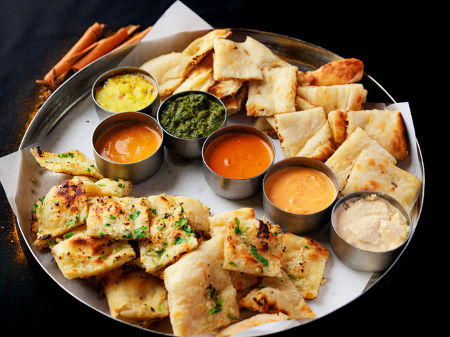 SPV8. Palette Naan Platter