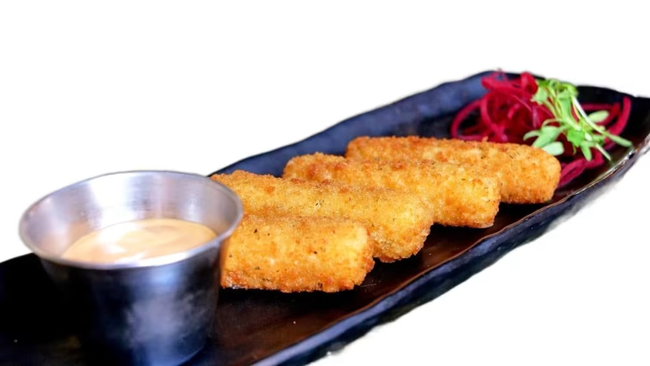 Mozzarella Sticks (4 Pieces)