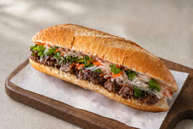 #10 Shaking Beef (Bo Luc Lac)