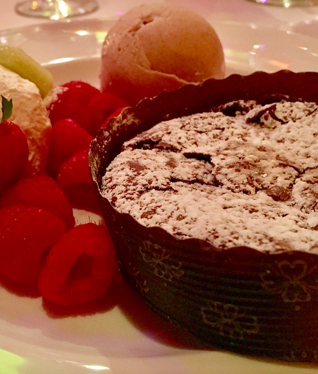 FLOURLESS CHOCOLATE CAKE