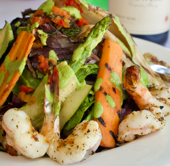 GRILLED SHRIMP AND VEGETABLE SALAD
