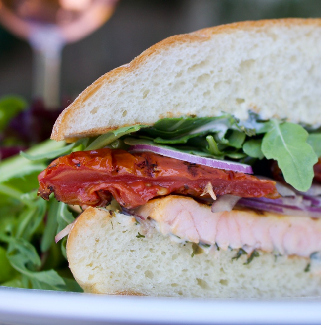 SALMON SANDWICH (LUNCH)