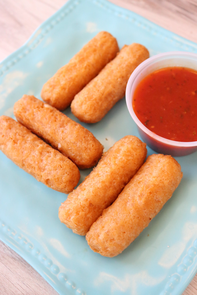 Corey's Mozzarella Sticks - 6 Pieces