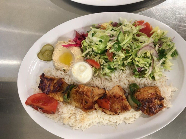 (12) CHICKEN KABAB "TAWOOK" ENTREE