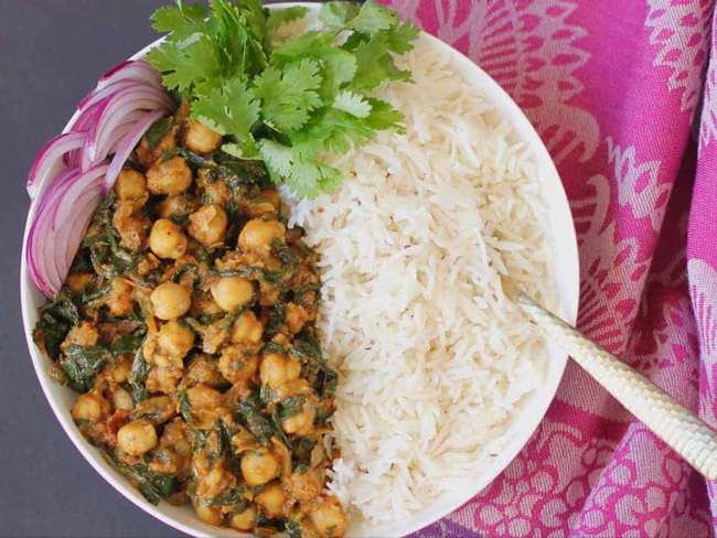 Saag Channa