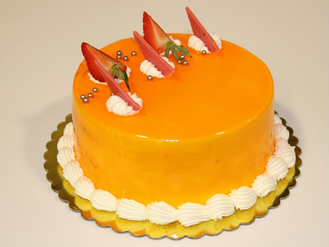 Mango Cake 8"