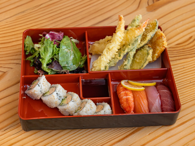 4 Sushi Bluecrab California Bento