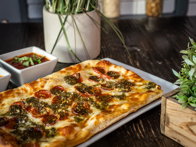 Pepperoni Pesto Cheesy Bread