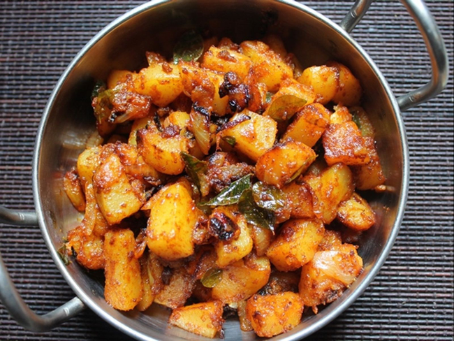 Karaikudi Potato Masala Fry
