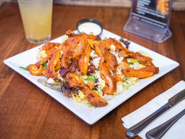Buffalo Chicken Salad (Fried Ck, Iceberg& Mixed Greens, Crumbled Blue Cheese, Thick Cut Bacon, Tomato's ,Blue Cheese Dressing)