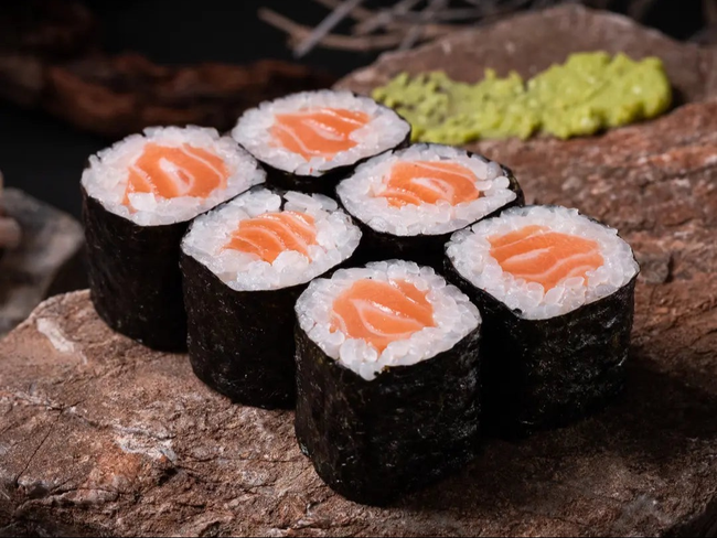 Salmon Cut Roll
