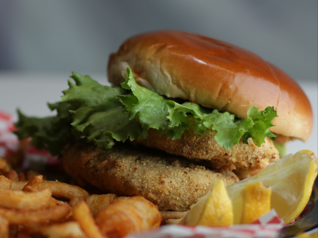 FAREWELL FAVORITE (Friday-Sunday) Fish Sandwich (solo)