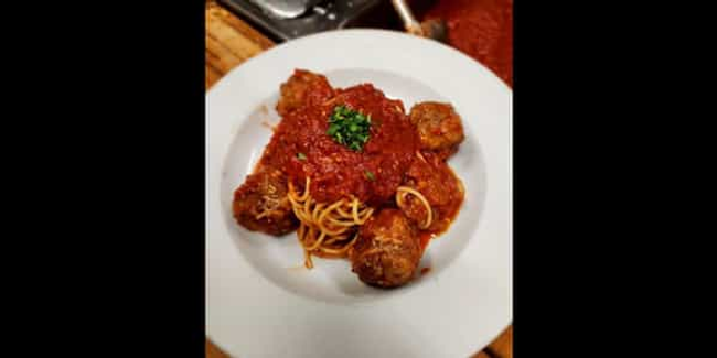 Spaghetti Con Polpette Di Carne Pasta
