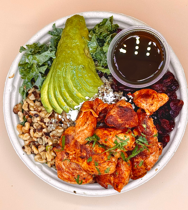 Quinoa Kale Salad w. Chicha Chicken Breast