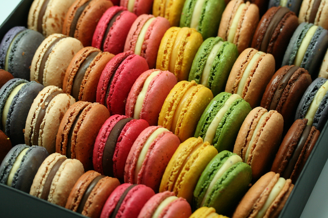 12 Pack Macarons