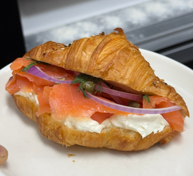 Smoked Salmon Croissant (OL)