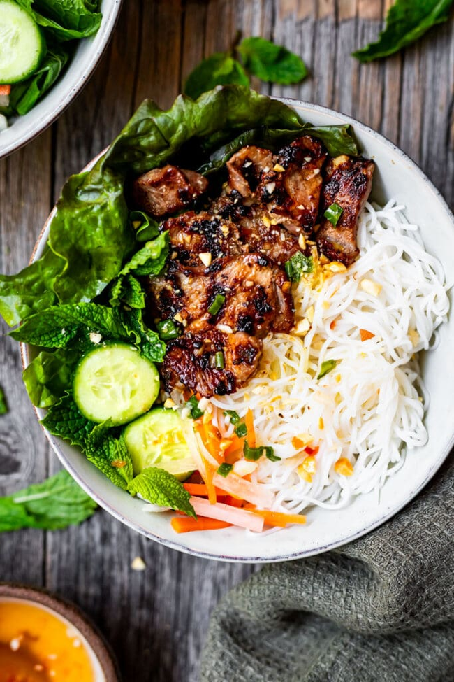 24. Grilled Pork  Vermicelli Bowl - Bún heo nướng