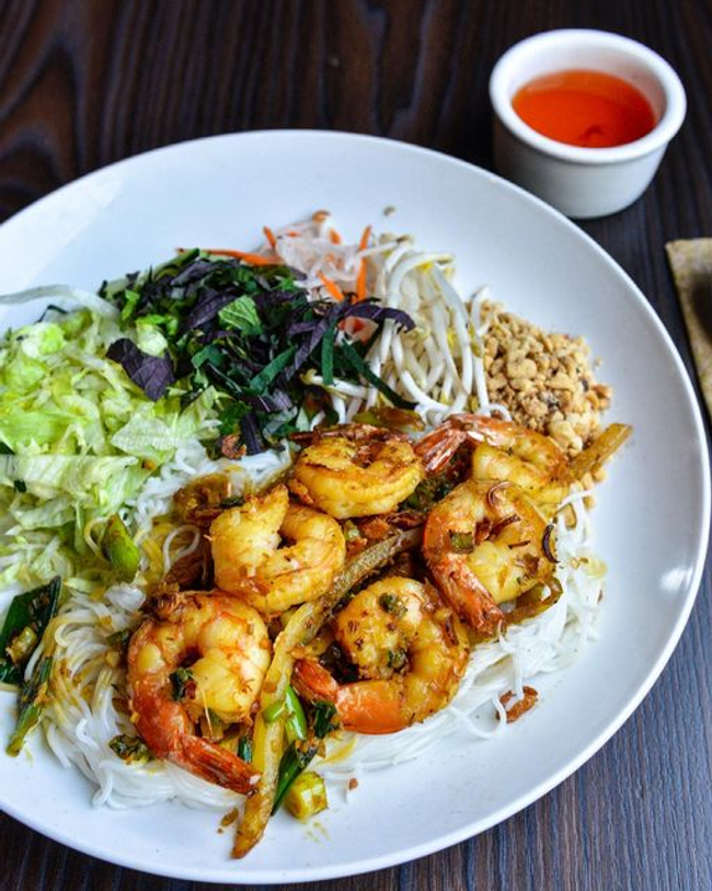 Vermicelli with Lemongrass Prawns
