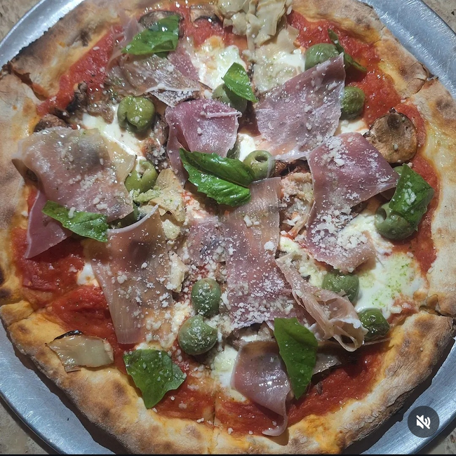 Capricciosa Pizza
