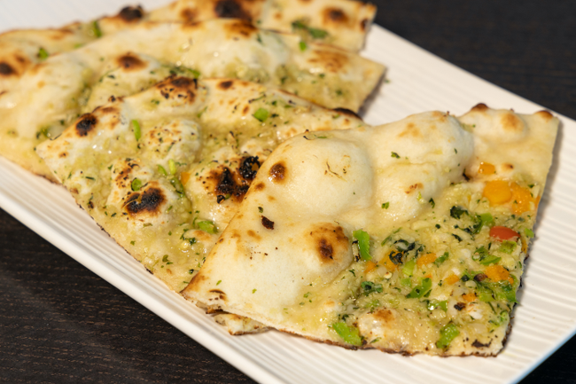 CHILLI GARLIC NAAN