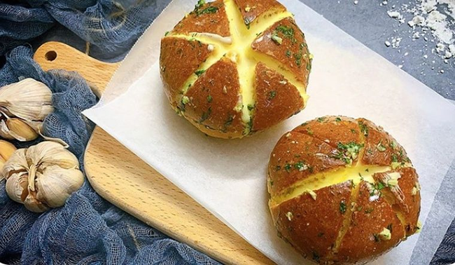 65. Garlic Bread - Bánh Mì Bơ Tỏi