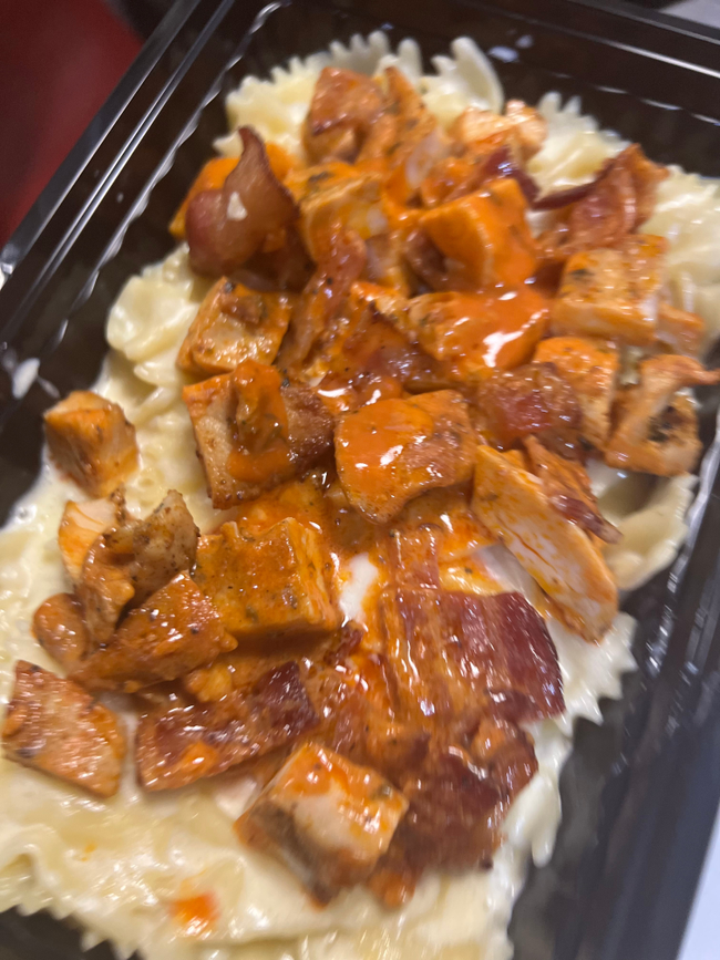 Buffalo Chicken Mac & Cheese