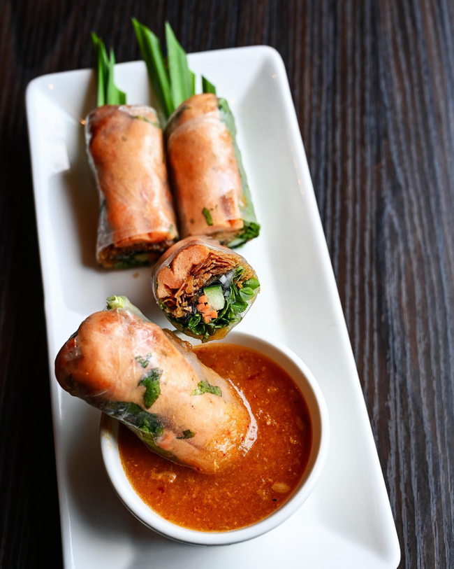 Brodard Grilled Shrimp Spring Rolls "Chao Tom"