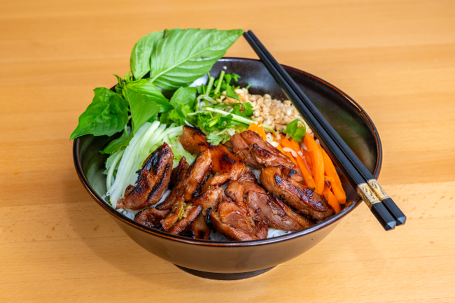 25. Grilled Chicken Vermicelli Bowl - Bún gà nướng