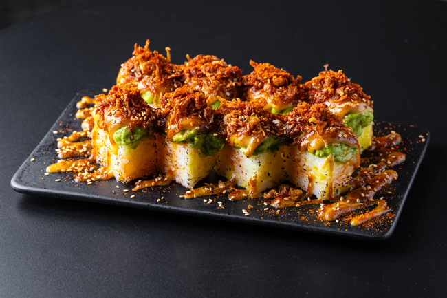Spicy Roasted Miso Avocado Sushi Roll (4 pieces)