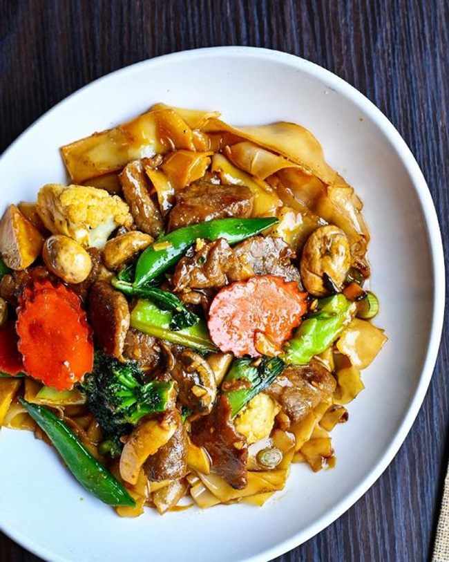 Pad See Ew with Seafood