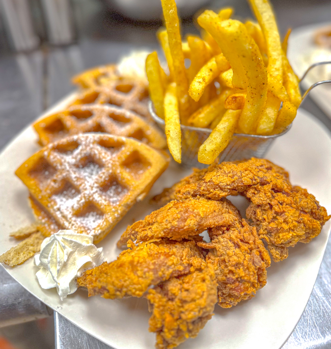 Regular Chicken & Waffle Meal