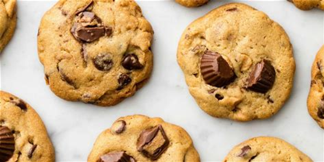 Reese's Chunk Cookie
