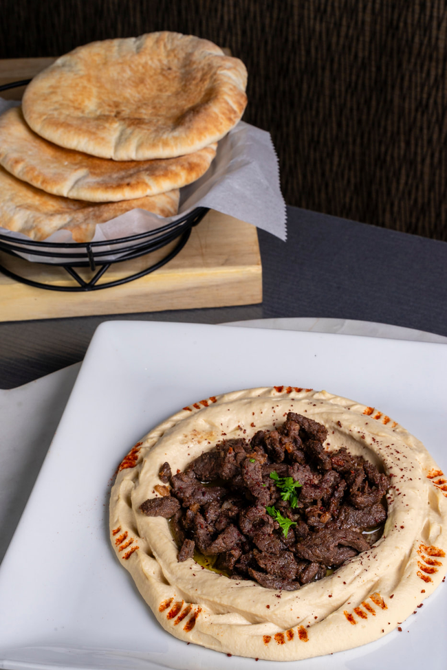 Hummus with Beef