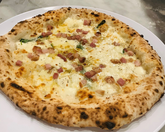 Bacon Q. Formaggi Pizza