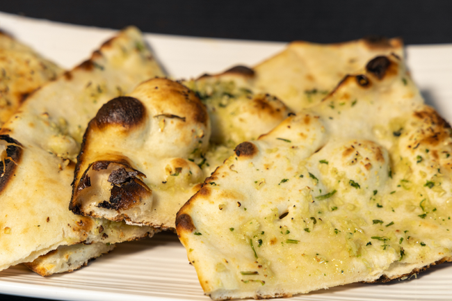GARLIC NAAN