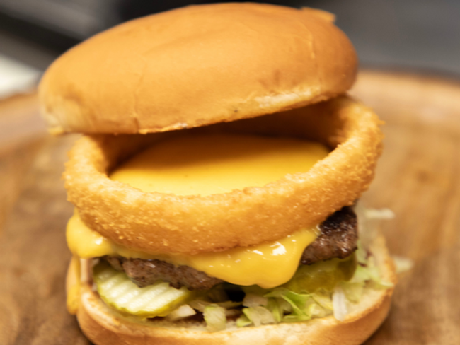 HICKORY CHEESEBURGER