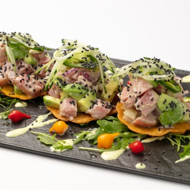 CRUDO DE AHI TUNA FAMILY STYLE (FEEDS 5)