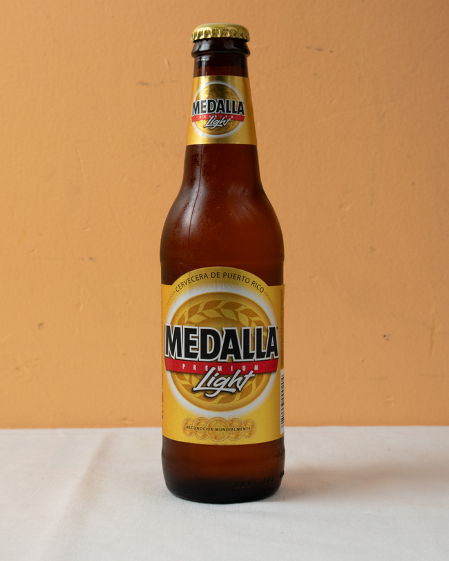 Medalla Light