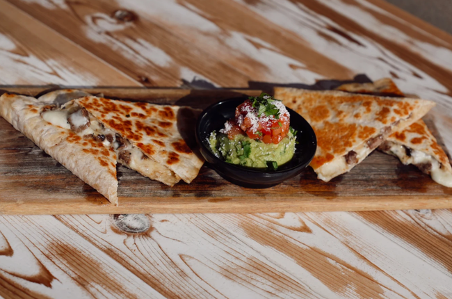 STEAK ARRACHERA QUESADILLA