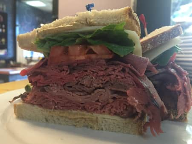 #05 Roast Beef-N-Swiss