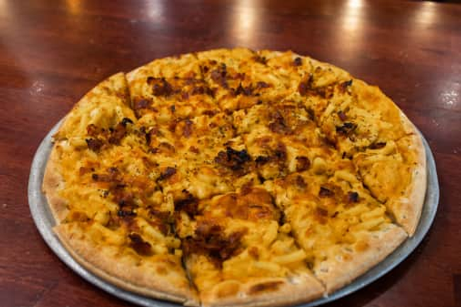 Bacon Mac and Cheese Pizza