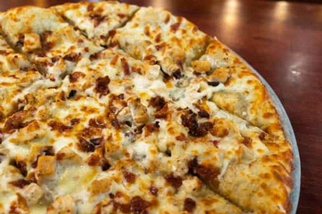 Chicken Alfredo Pizza