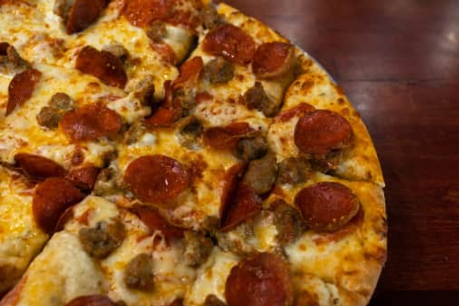 Rancheroni Pizza