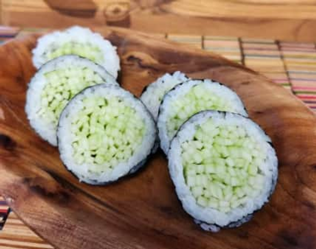 Cucumber 6PC Seaweed Outside
